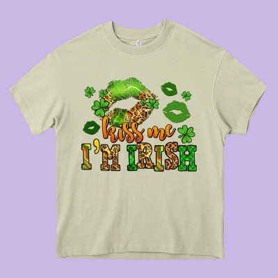 Kiss Me Im Irish St Patricks Lip Stain Heavy Core Tee Designed By Lillyallendesigns