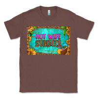 Chestnut hot wife summer skinny metal can holder Classic Tee - HRA Design Shop