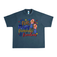 Midnight Navy flip flops fireworks and freedom Urban Heavy Tee - texasbilliewilder