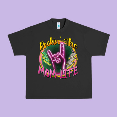 Urban Heavy Tee rockin' the mom life