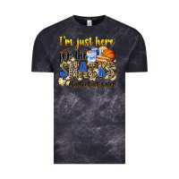 Cloud Black im just here for the snacks basketball sister Vintage Tee - Zillion Design Studio