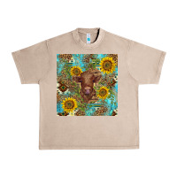 French Oak western highland cow Urban Heavy Tee - BarkalooDesign