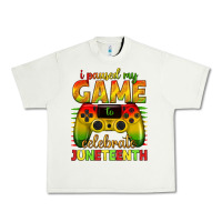 Pistachio i paused my game celebrate juneteenth Urban Heavy Tee - texasbilliewilder