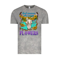 Cloud Rock find someone who grows flowers Vintage Tee - texasbilliewilder