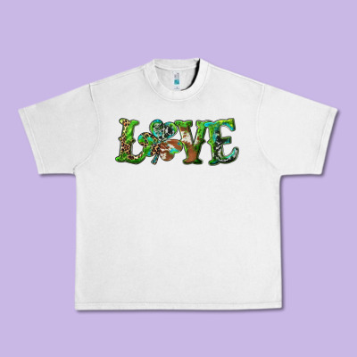 Urban Heavy Tee love with shamrock