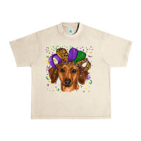 Sandshell mardi gras hat dachshund Urban Heavy Tee - RanaPortraitStore