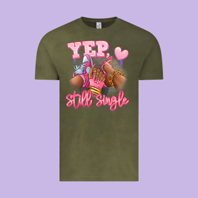 Vintage Tee Yep still single heels and sneakers afro girl
