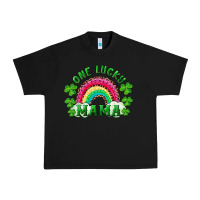 Black st patrick's day one lucky mama Urban Heavy Tee - RanaPortraitStore