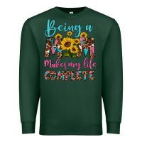 Sports Green being a mom makes my life complete Premium Sweatshirt - Artiststas