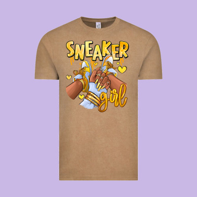 Vintage Tee yellow sneaker girl afro woman