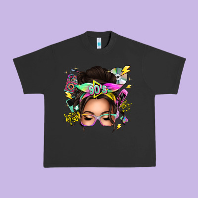 Urban Heavy Tee 90s messy bun