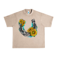 French Oak horseshoe cowhide and sunflowers Urban Heavy Tee - texasbilliewilder