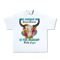 White find someone who in the darkest parts of you Urban Heavy Tee - texasbilliewilder
