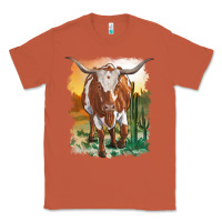 Copper longhorn cow with desert background Classic Tee - RanaPortraitStore