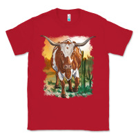 Red longhorn cow with desert background Classic Tee - RanaPortraitStore