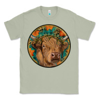 Matcha fall highland cow round Classic Tee - RanaPortraitStore