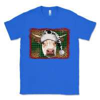True Royal christmas cow with background Classic Tee - RanaPortraitStore