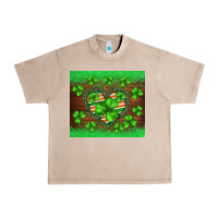 French Oak st.patricks heart shamrocks glitter Urban Heavy Tee - BarkalooDesign