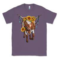 Lavender longhorn cow with sunflowers Classic Tee - RanaPortraitStore
