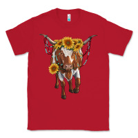 Red longhorn cow with sunflowers Classic Tee - RanaPortraitStore