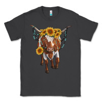 Smoke longhorn cow with sunflowers Classic Tee - RanaPortraitStore