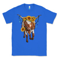 True Royal longhorn cow with sunflowers Classic Tee - RanaPortraitStore