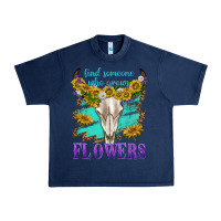 Navy find someone who grows flowers Urban Heavy Tee - texasbilliewilder