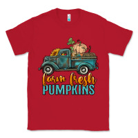 Red farm fresh pumpkins truck Classic Tee - RanaPortraitStore