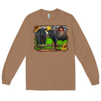 Toasted Coconut black angus cattle and bull in barnyard Long Sleeve Tee - RanaPortraitStore