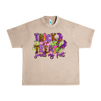 Trick Or Treat Smell My Feet Urban Heavy Tee | Teevron