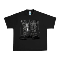 Black soldier boots Urban Heavy Tee - RanaPortraitStore