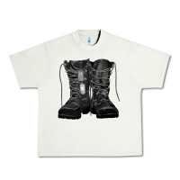 Pistachio soldier boots Urban Heavy Tee - RanaPortraitStore