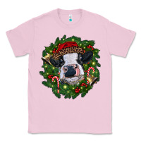 Bubblegum Pink heifer cow with Christmas wreath Classic Tee - RanaPortraitStore