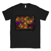Black halloween pumpkin background Classic Tee - BundleAndBundleShop
