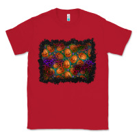 Red halloween pumpkin background Classic Tee - BundleAndBundleShop