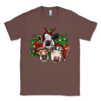 Chestnut christmas cows with tree Classic Tee - RanaPortraitStore