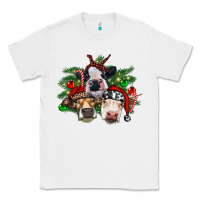 White christmas cows with tree Classic Tee - RanaPortraitStore