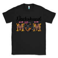 Black western dachshund mom Classic Tee - RanaPortraitStore