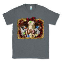 Charcoal Heather heifer cow christmas western background Classic Tee - RanaPortraitStore