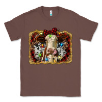Chestnut heifer cow christmas western background Classic Tee - RanaPortraitStore