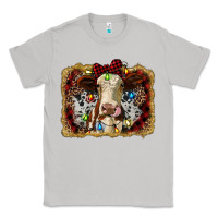 Moon Dust heifer cow christmas western background Classic Tee - RanaPortraitStore