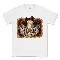 White heifer cow christmas western background Classic Tee - RanaPortraitStore