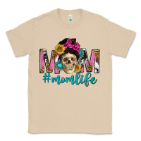 Mushroom mom life with skull Classic Tee - texasbilliewilder