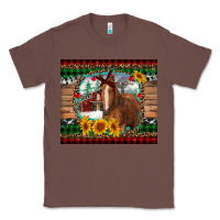 Chestnut christmas farm and horse Classic Tee - RanaPortraitStore