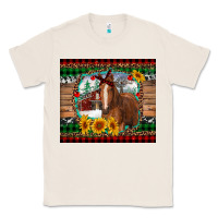 Natural christmas farm and horse Classic Tee - RanaPortraitStore