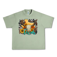 Oil Green western texas  and cowhide with sunflower Urban Heavy Tee - Artiststas