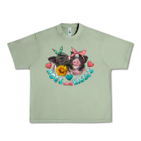 Oil Green hogs and kisses pigs Urban Heavy Tee - Artiststas