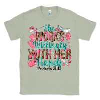 Matcha she works willingly with her hands Classic Tee - texasbilliewilder