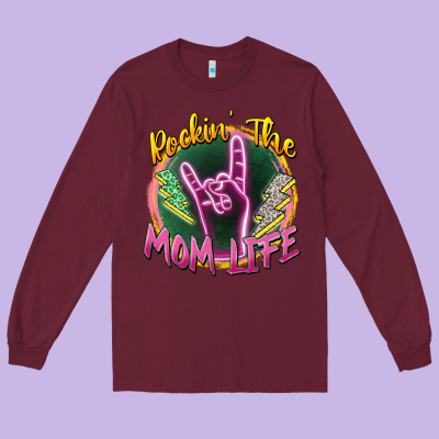 Long Sleeve Tee rockin' the mom life