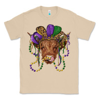 Mushroom highland cow with mardi gras hat Classic Tee - RanaPortraitStore
